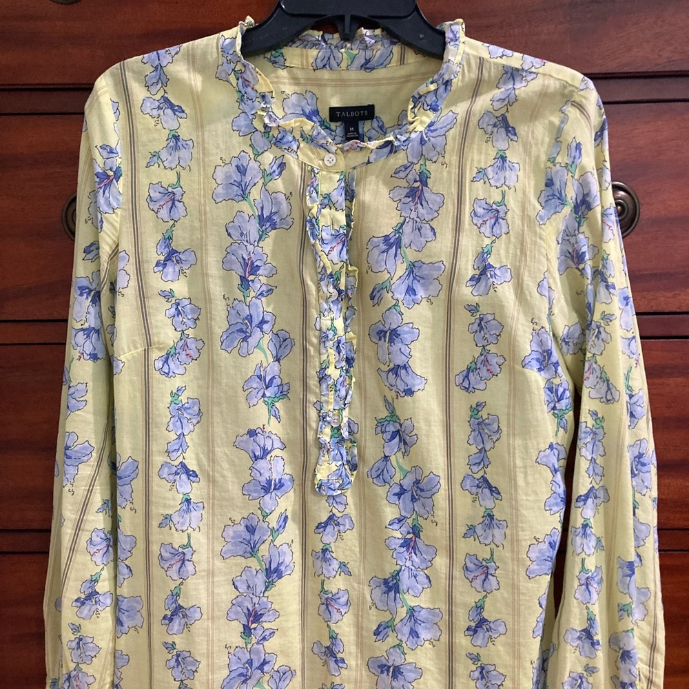 Talbots floral blouse size Medium
